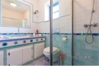 020 1021 11 Krk  house with a pool for sale