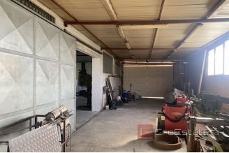 006 5286 30 near split warehouse for rent