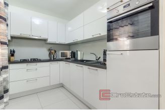 020 5287 30 Biograd house with a pool for sale1