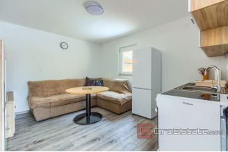 020 5287 30 Biograd house with a pool for sale1