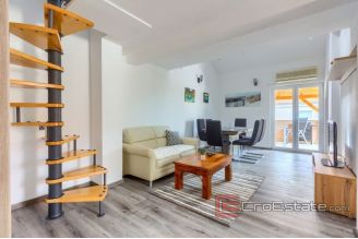 020 5287 30 Biograd house with a pool for sale1