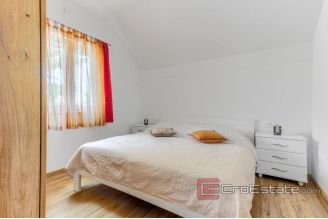 020 5287 30 Biograd house with a pool for sale1