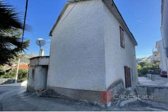 007 2035 118 Trogir house near city centre for sale