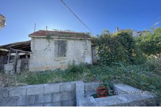 007 2035 118 Trogir house near city centre for sale