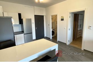 011 2030 62 Trogir one bedroom apartment with pool for sale