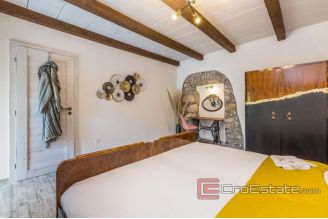 015 1021 13 Krk stone house with a sea view for sale