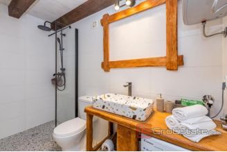 015 1021 13 Krk stone house with a sea view for sale