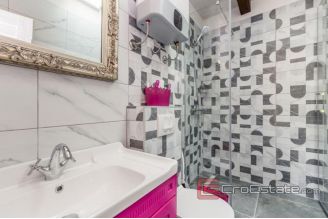 015 1021 13 Krk stone house with a sea view for sale