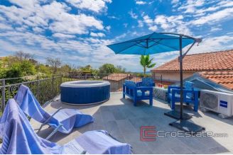 015 1021 13 Krk stone house with a sea view for sale