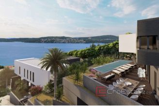 007 2035 121 Trogir villa with pool and a sea view for sale