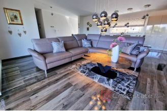 015 1021 14 Krk three bedroom penthouse for sale