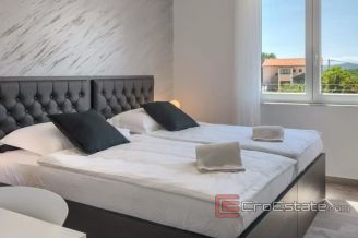 018 1023 01 house with pool and a sea view for sale