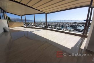 004 2016 578 split restaurant space for sale