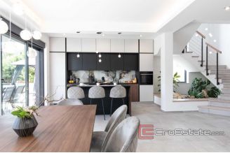 019 1023 02 Krk luxury villa with pool for sale