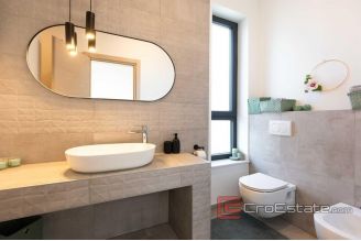 019 1023 02 Krk luxury villa with pool for sale