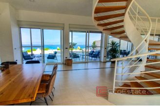 018 2018 239 Ugljan spacious villa first row to the sea for sale