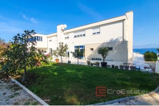 018 2018 239 Ugljan spacious villa first row to the sea for sale