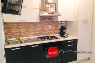 14 4550 30 Omis apartment for sale