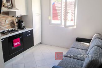 14 4550 30 Omis apartment for sale
