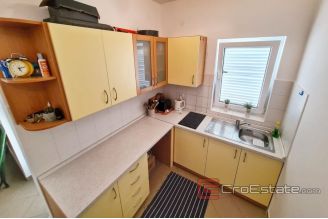 012 2030 63 Rogoznica apartment near the sea for sale