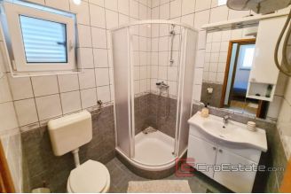 012 2030 63 Rogoznica apartment near the sea for sale