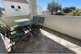 012 2030 63 Rogoznica apartment near the sea for sale