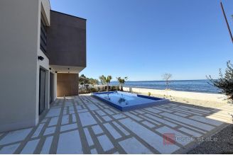 012 2022 372 zadar luxury villa first row to the sea for sale