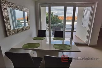 011 2031 95 Ciovo two bedroom apartment for rent