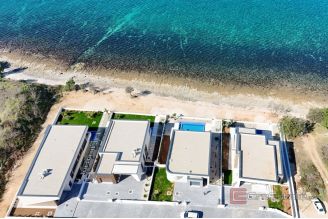 014 2022 373 zadar luxury villa first row to the sea for sale