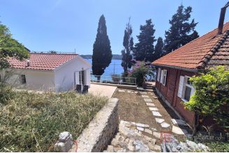 007 2016 581 peljesac property first row to the sea for sale