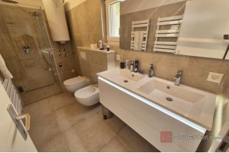 007 2016 581 peljesac property first row to the sea for sale