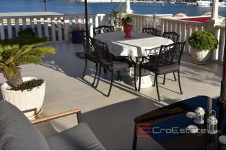 014 2041 61 island hvar stone house first row to the sea for sale