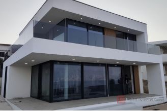 013 2018 240 Pag newly built villa first row to the sea for sale