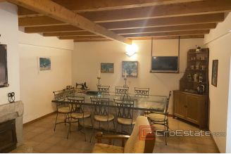 012 2037 52 Solta three story house for sale