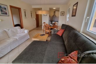 008 2041 62 Rogoznica two bedroom apartment with a sea view for sale