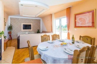 016 2036 84 Kastela villa with swimming pool for sale