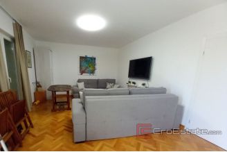 009 2031 98 Kastela three bedroom apartment with a sea view for sale
