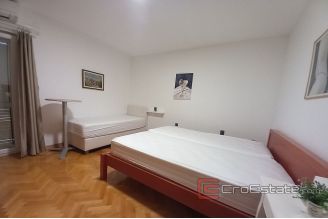 009 2031 98 Kastela three bedroom apartment with a sea view for sale
