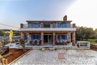 020 2018 243 Pasman stone house with pool with pool first row to the sea for sale