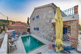 020 2018 243 Pasman stone house with pool with pool first row to the sea for sale