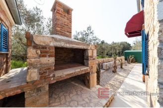 020 2018 243 Pasman stone house with pool with pool first row to the sea for sale