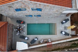 020 2018 243 Pasman stone house with pool with pool first row to the sea for sale