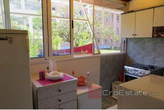 08 2018 63 one bedroom apartment split