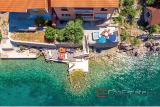 020 2018 244 Zadar house with private access to the beach for sale