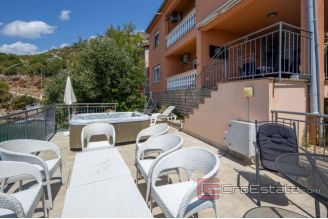 020 2018 244 Zadar house with private access to the beach for sale