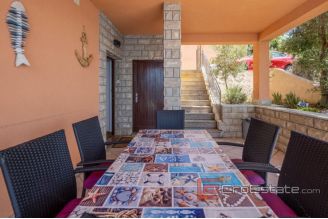 020 2018 244 Zadar house with private access to the beach for sale