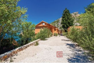 020 2018 244 Zadar house with private access to the beach for sale