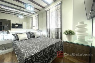 016 2038 70 Split centre luxury three bedroom apartment for sale