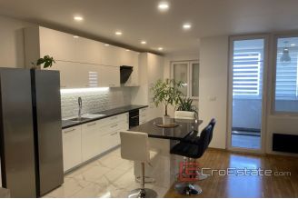 011 2037 43 Split modern two bedroom apartment for sale