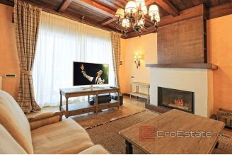 018 2026 103 Ciovo unique villa first row to the sea for sale